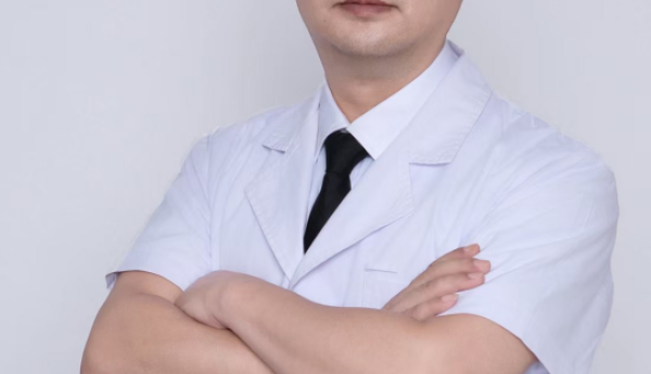 辽宁医科医院邓颖 主任