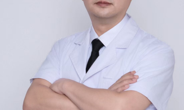 辽宁医科医院邓颖 主任